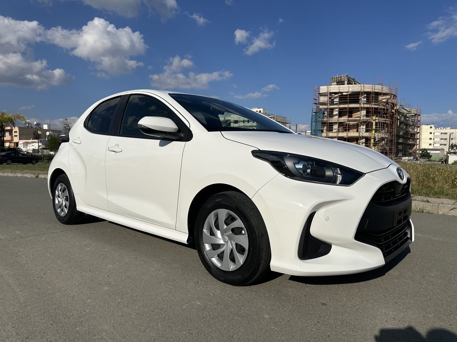 2022 Toyota YARIS HYBRID